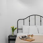 Oomph 2 Bedroom *